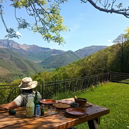 La Mirador De Valles Pasiegos Holiday home Vega de Pas